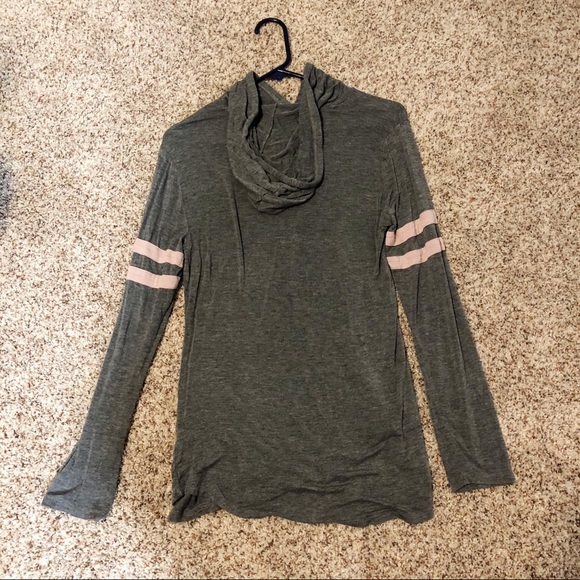 Macy’s long- sleeve hoodie - Picture 5 of 5